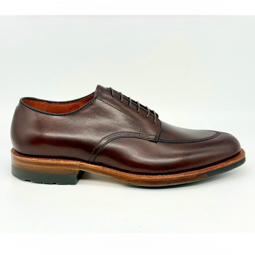 The ALDEN SHOES D6629C - Brown Calf V Tip Blucher with lace-up design, visible stitching, and Commando Sole is shown against a plain white background.